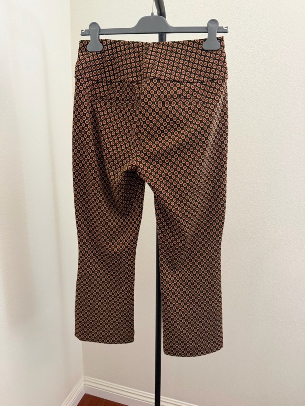 CAbi dandy popcorn Brown Patterned crop pants size small - Picture 4 of 6